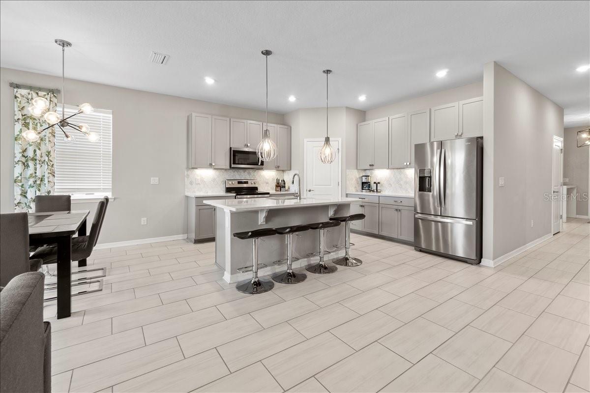 Image 12 of 36 For 188 Daylily Boulevard