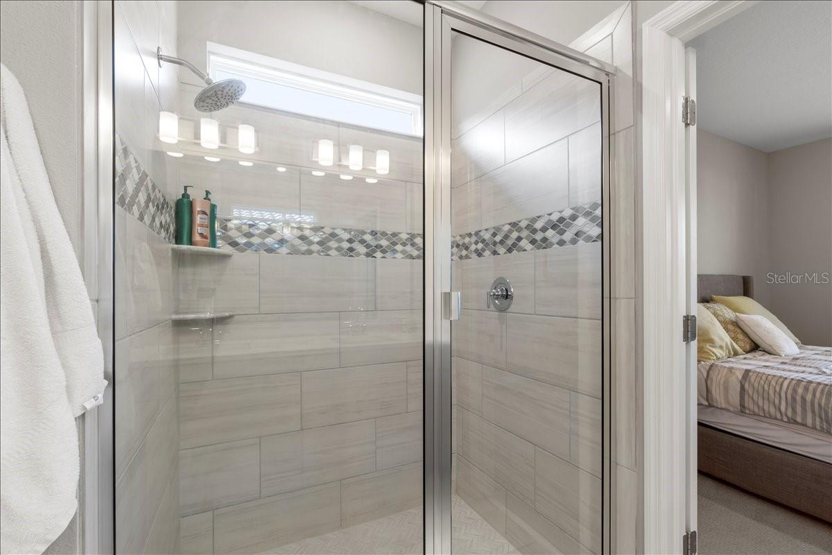 Image 14 of 36 For 188 Daylily Boulevard