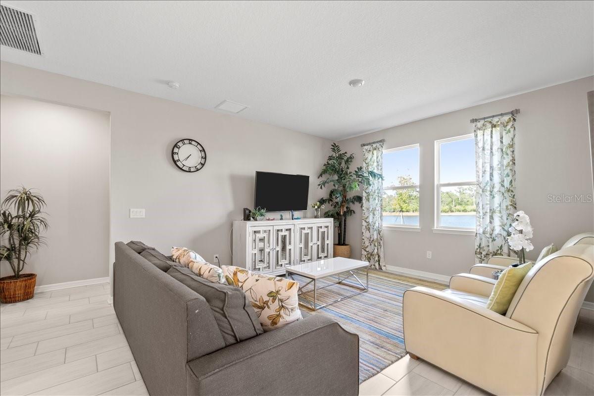 Image 23 of 36 For 188 Daylily Boulevard