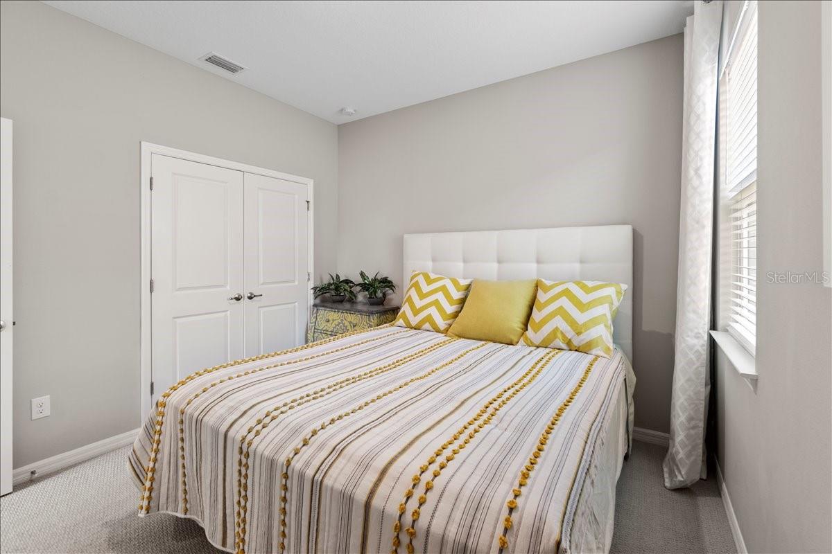 Image 27 of 36 For 188 Daylily Boulevard