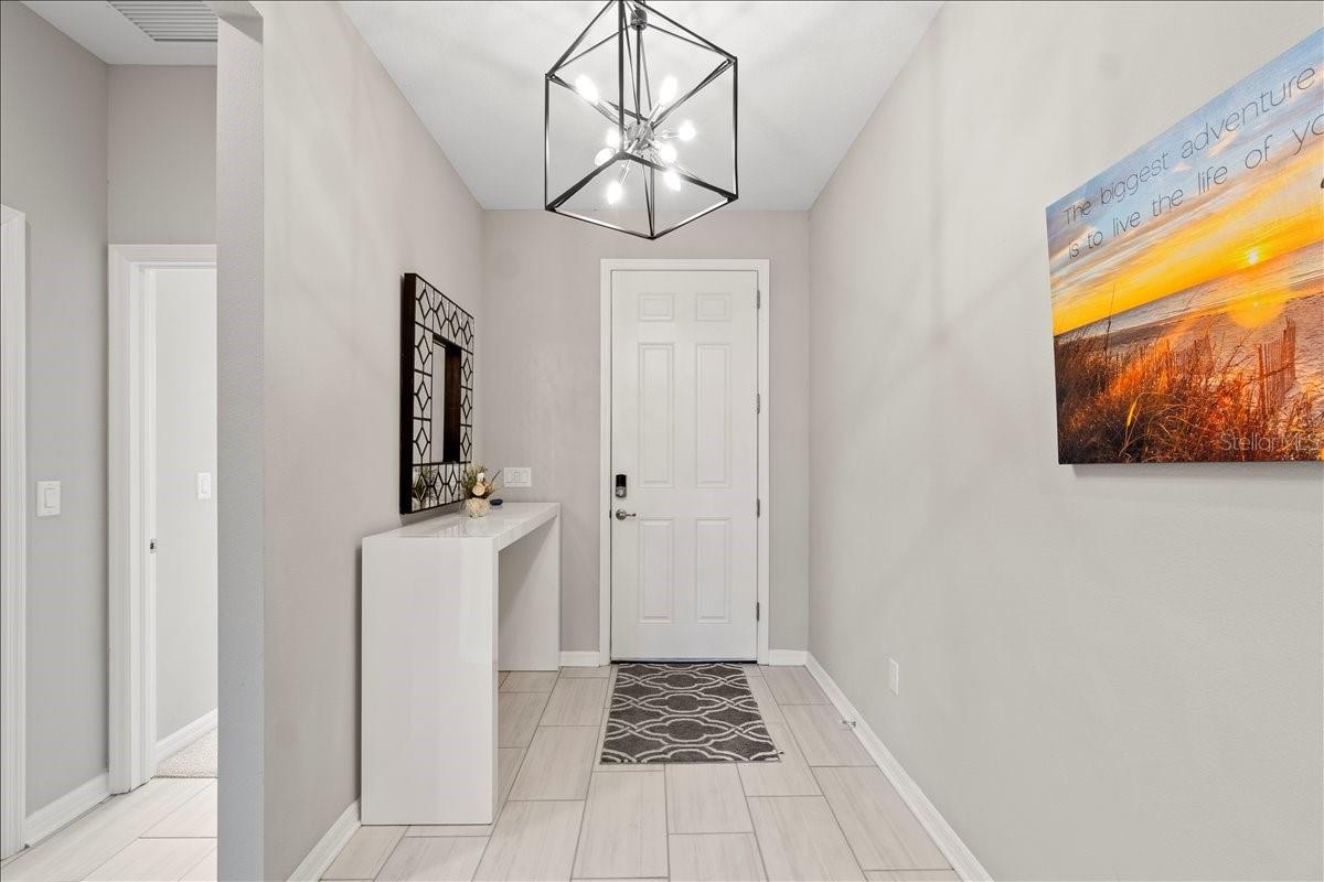 Image 7 of 36 For 188 Daylily Boulevard