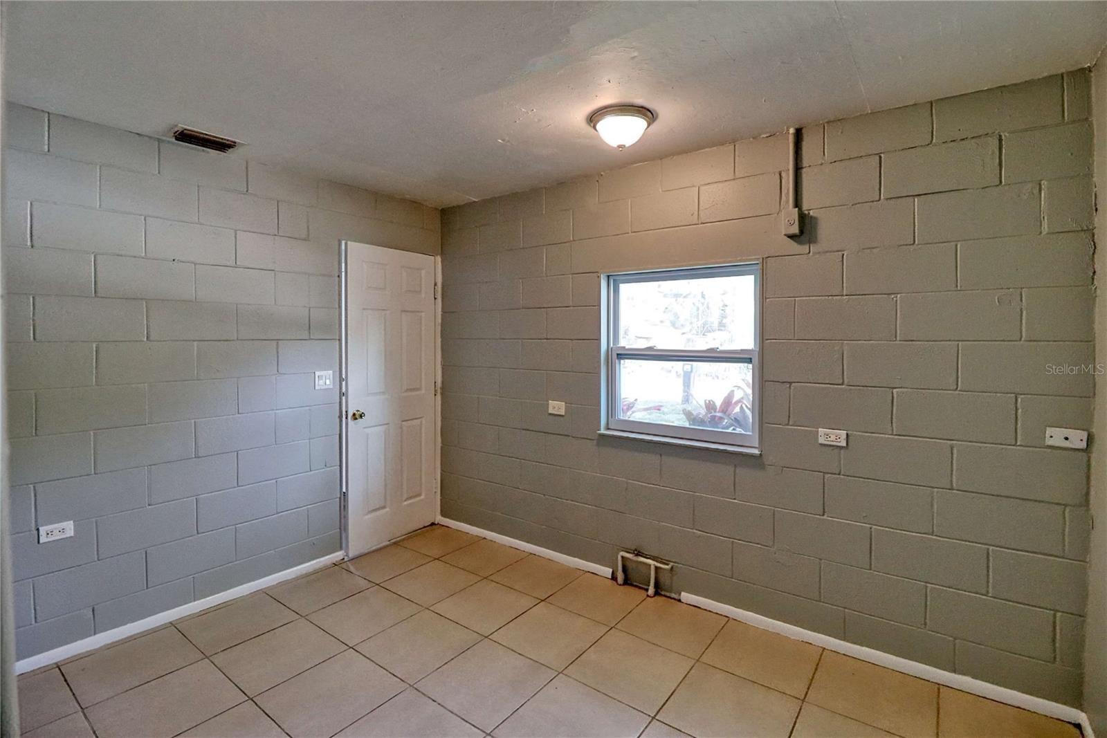 Image 17 of 33 For 8226 Krag Drive