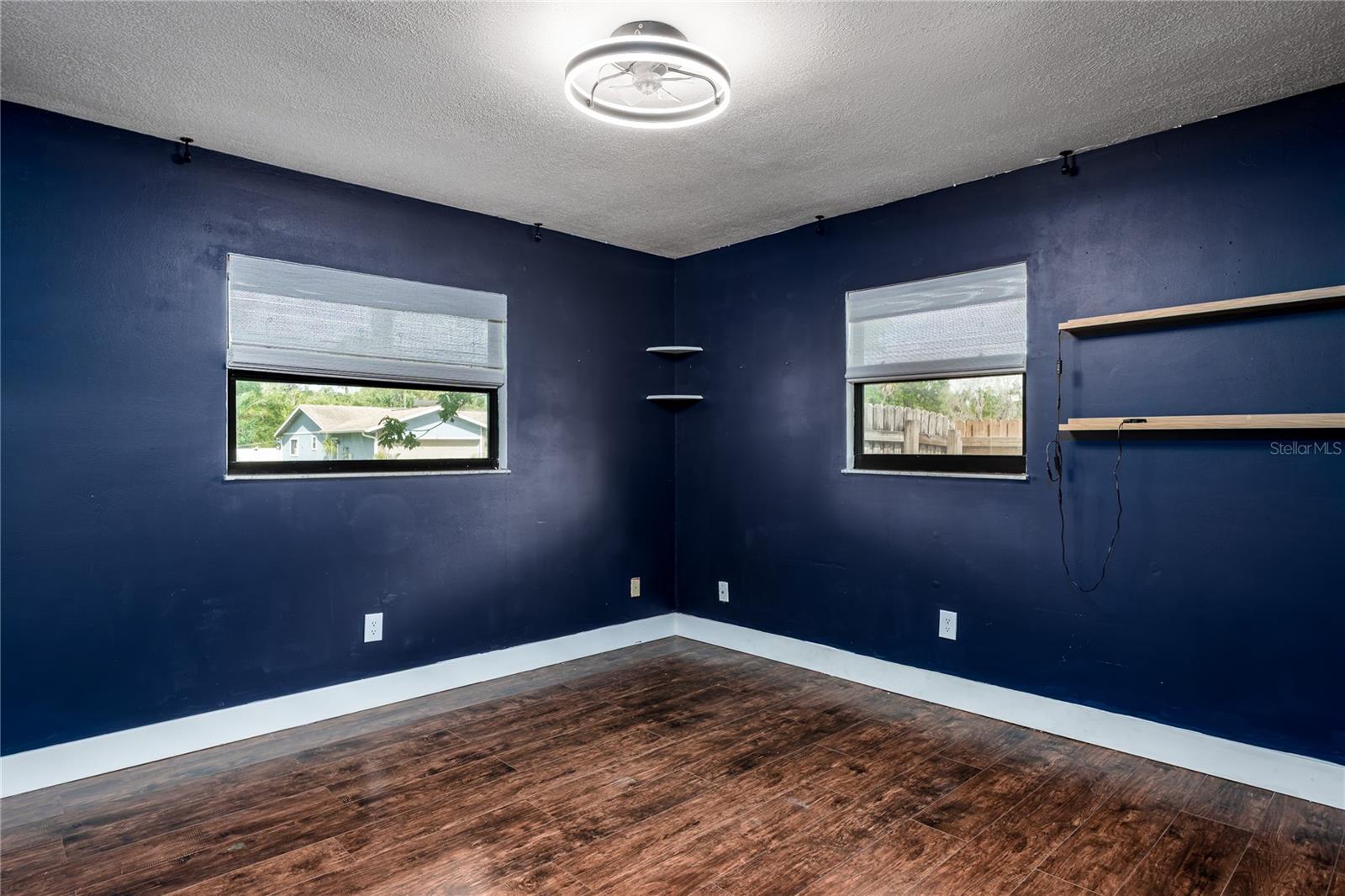 Image 12 of 22 For 5012 Woodlawn Circle W