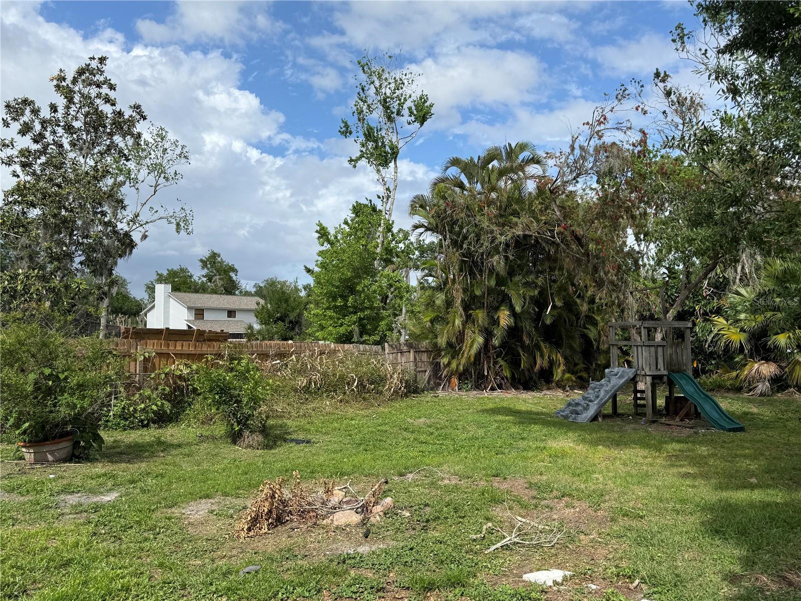 Image 21 of 22 For 5012 Woodlawn Circle W