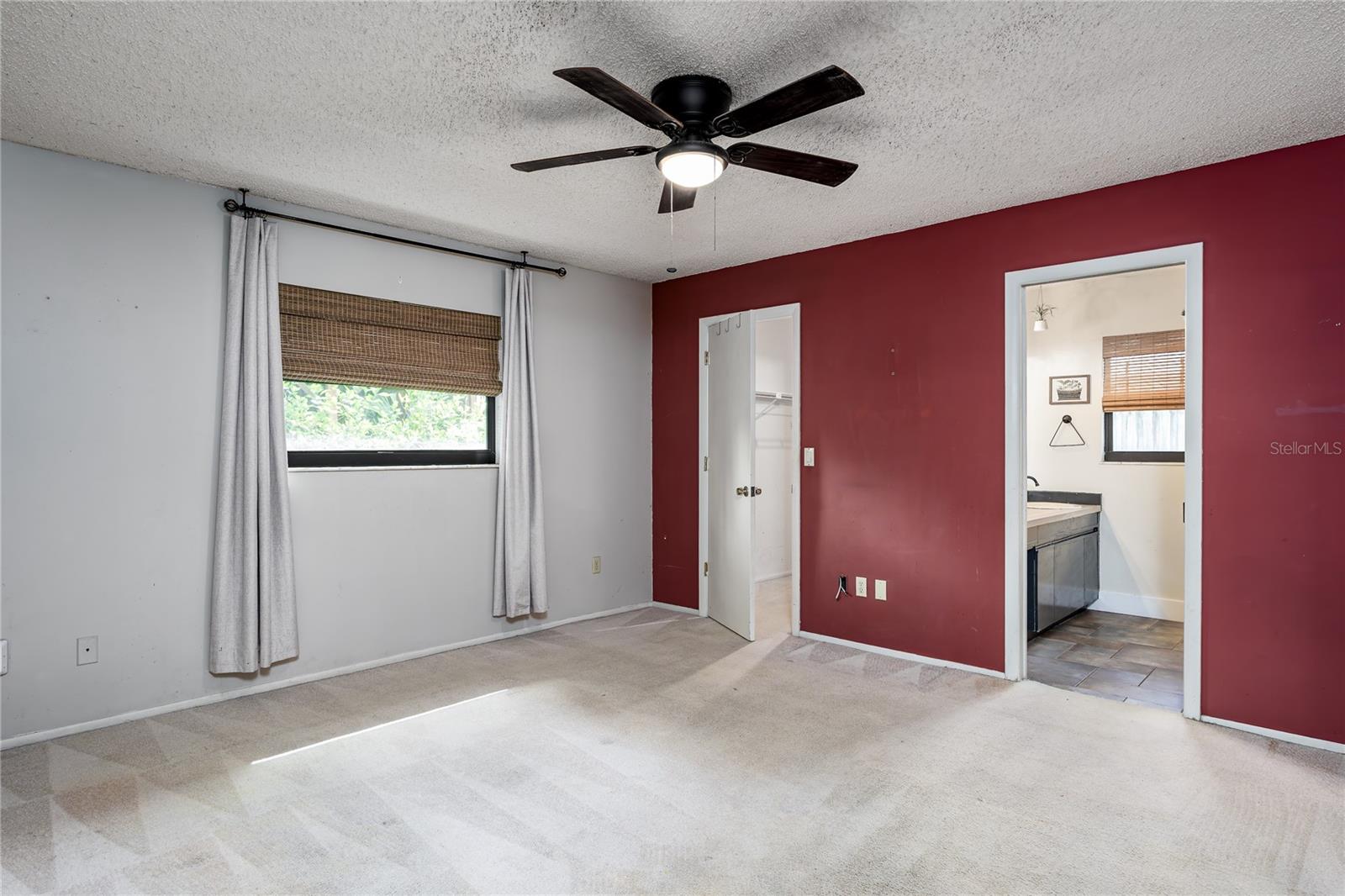 Image 8 of 22 For 5012 Woodlawn Circle W