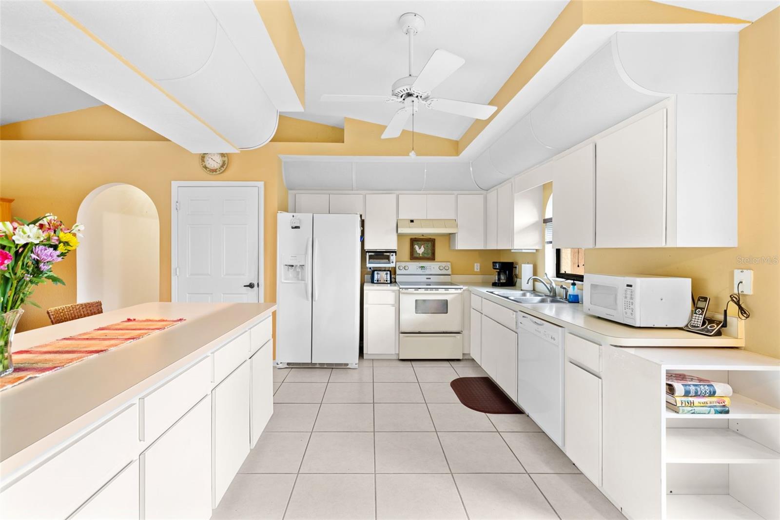 Listing photo id 8 for 4607 Atwater Drive