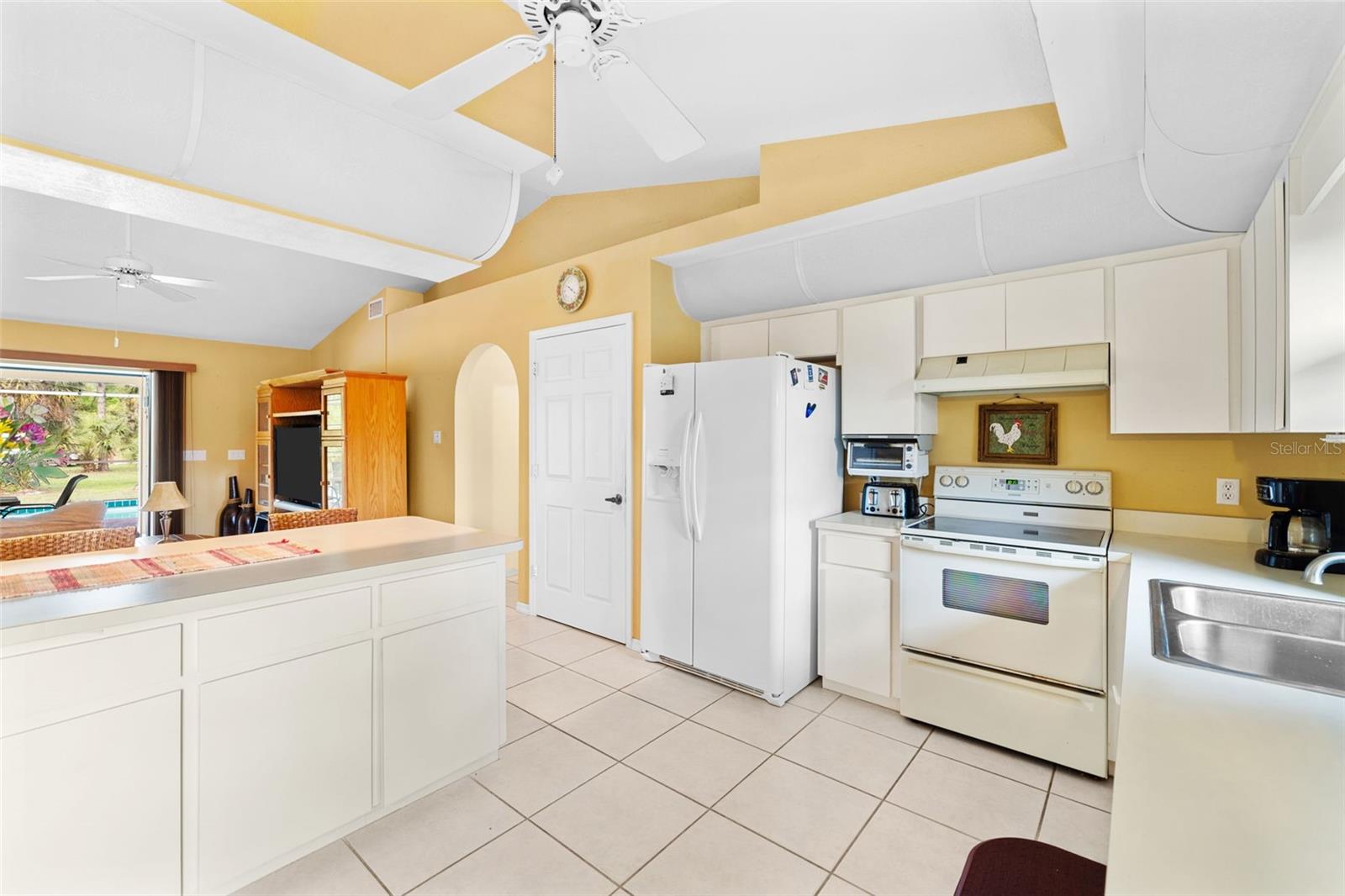 Listing photo id 9 for 4607 Atwater Drive