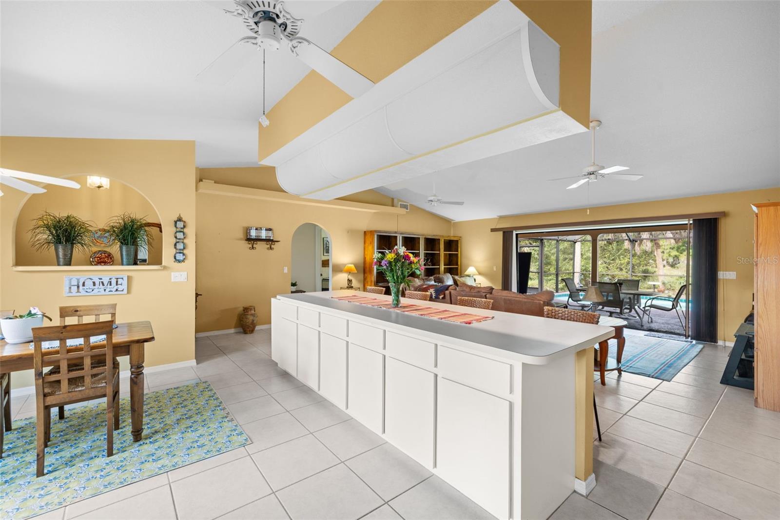 Listing photo id 10 for 4607 Atwater Drive