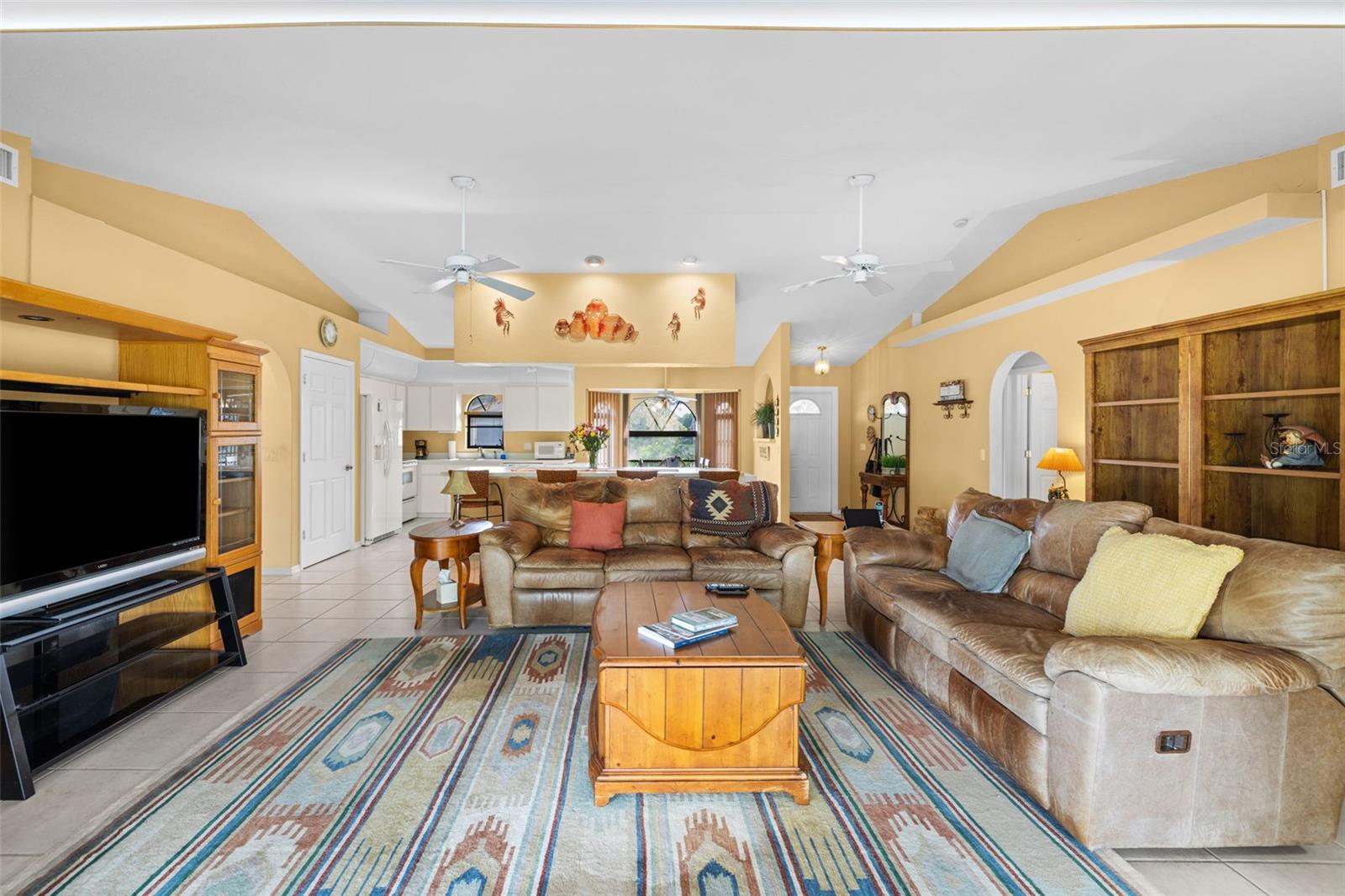 Listing photo id 17 for 4607 Atwater Drive