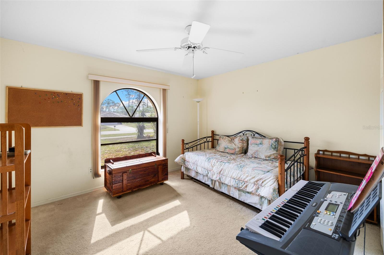 Listing photo id 20 for 4607 Atwater Drive