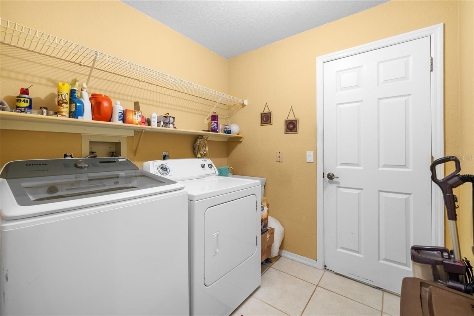 Listing photo id 21 for 4607 Atwater Drive