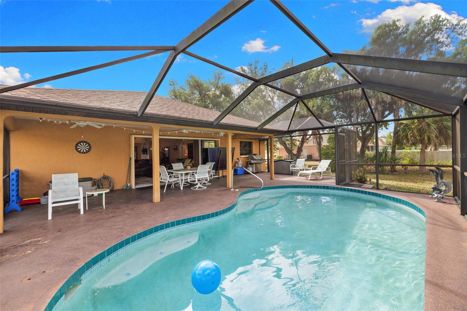 Listing photo id 26 for 4607 Atwater Drive