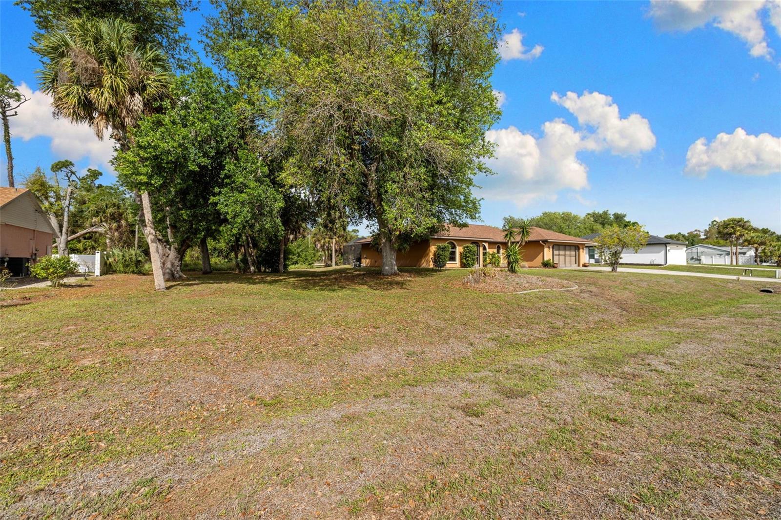 Listing photo id 34 for 4607 Atwater Drive