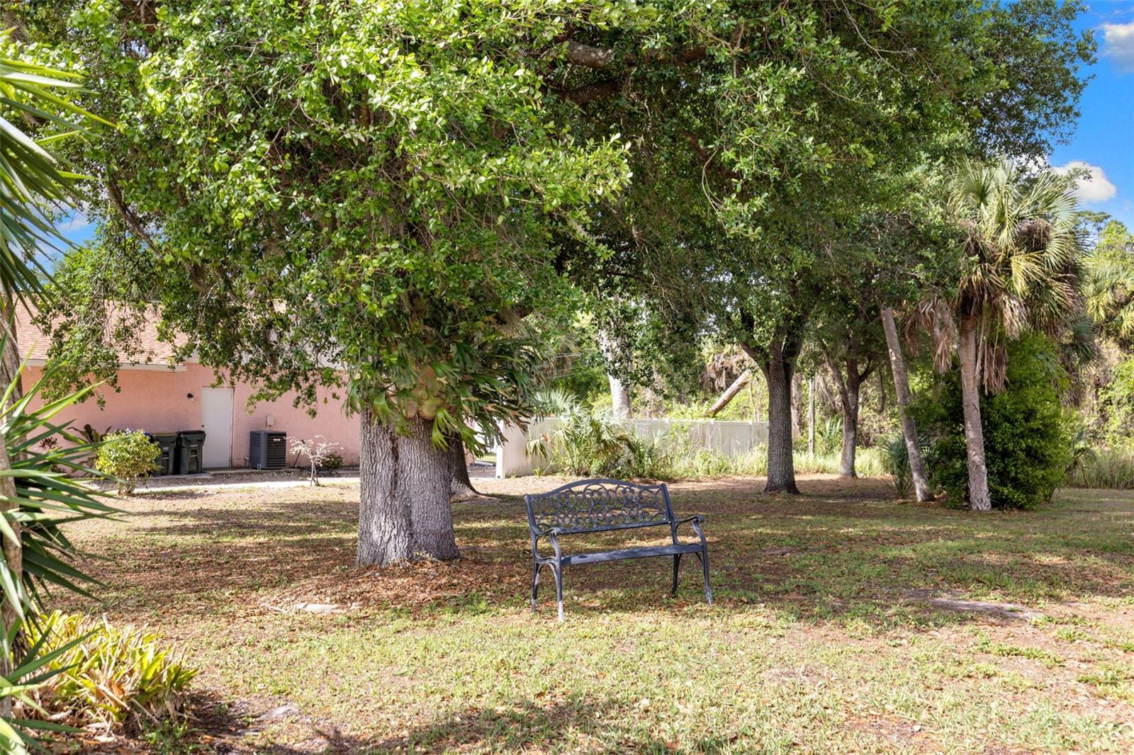 Listing photo id 2 for 4607 Atwater Drive