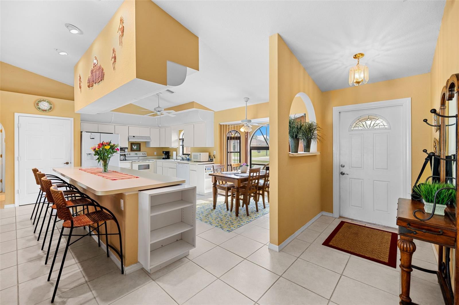 Listing photo id 4 for 4607 Atwater Drive