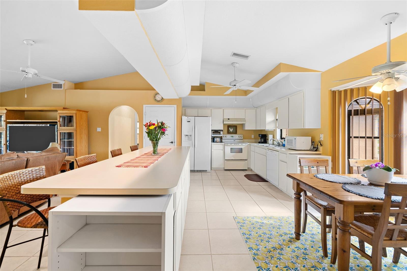 Listing photo id 6 for 4607 Atwater Drive