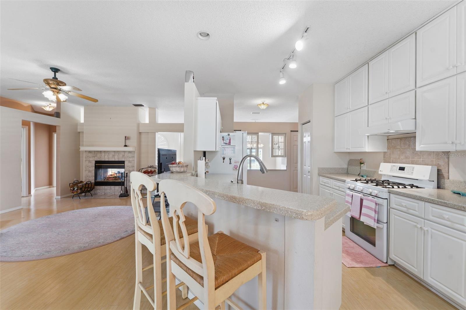 Image 18 of 41 For 9401 69th Avenue E