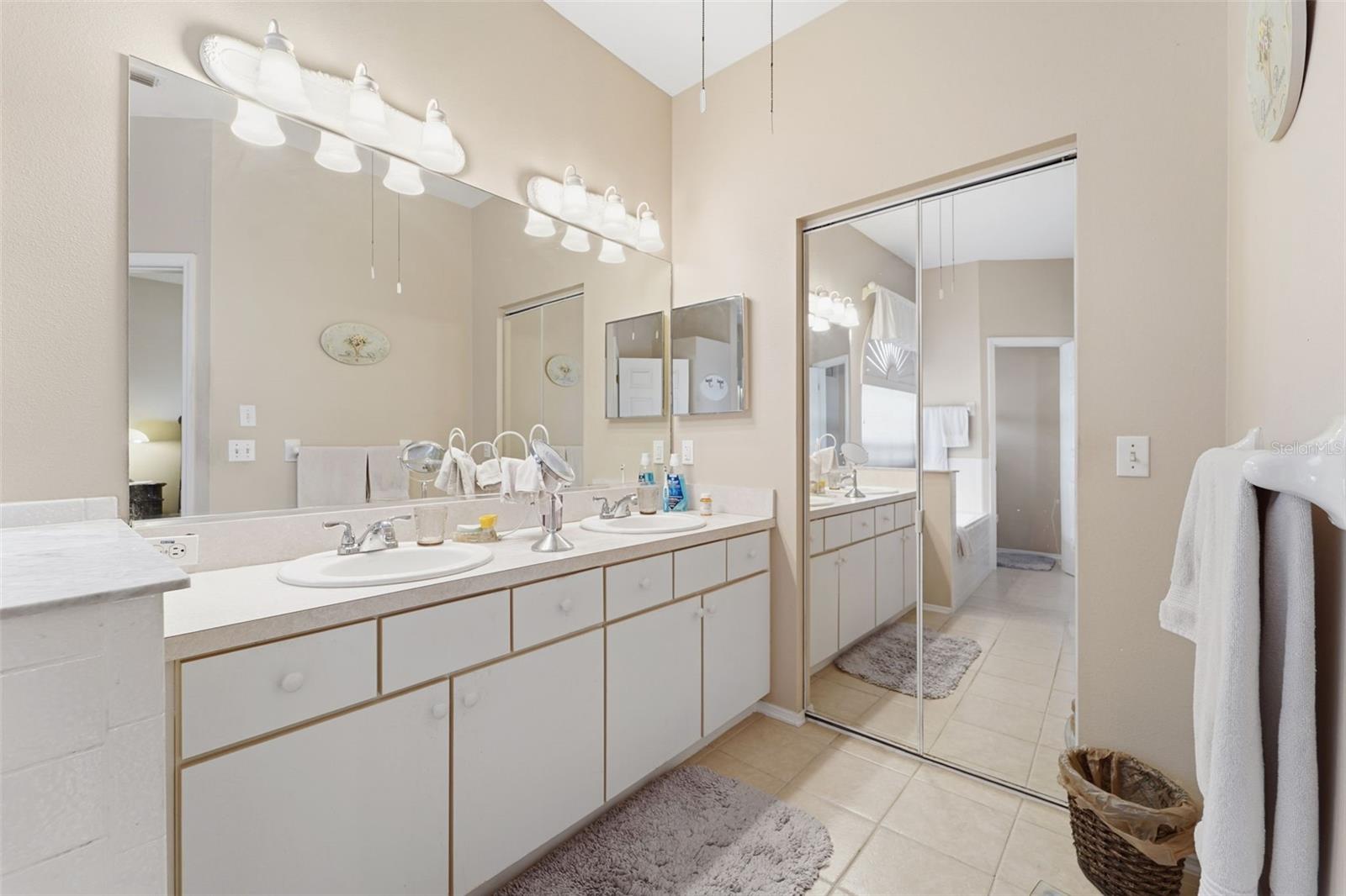 Image 24 of 41 For 9401 69th Avenue E