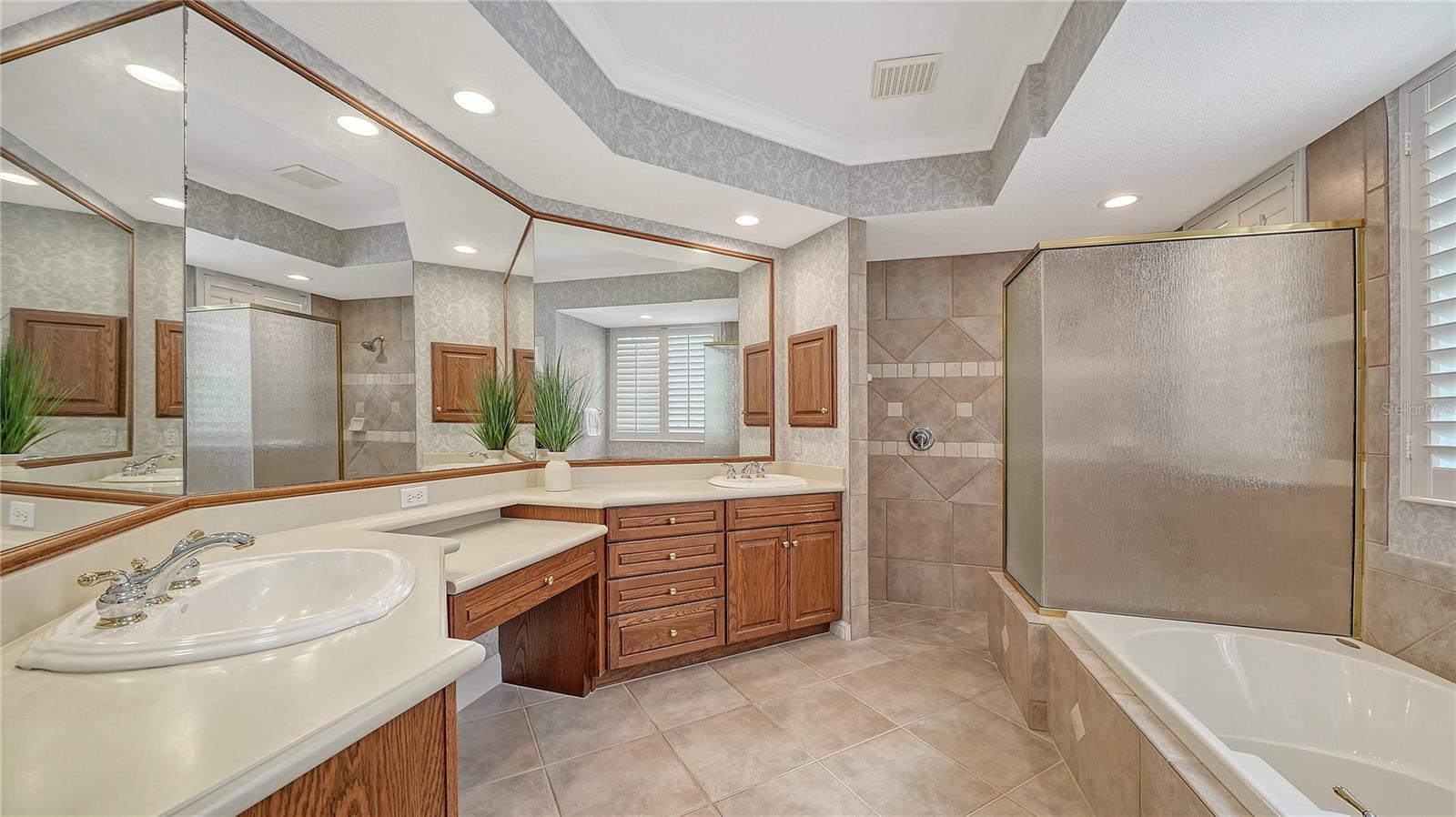 Listing photo id 31 for 3271 Alex Findlay Place