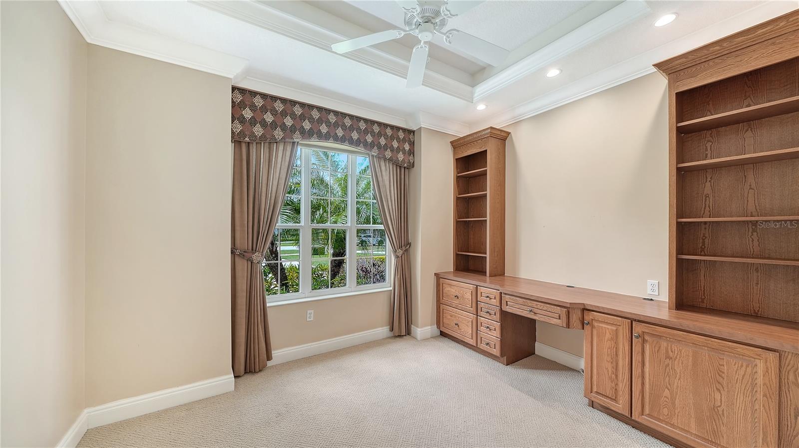 Listing photo id 32 for 3271 Alex Findlay Place