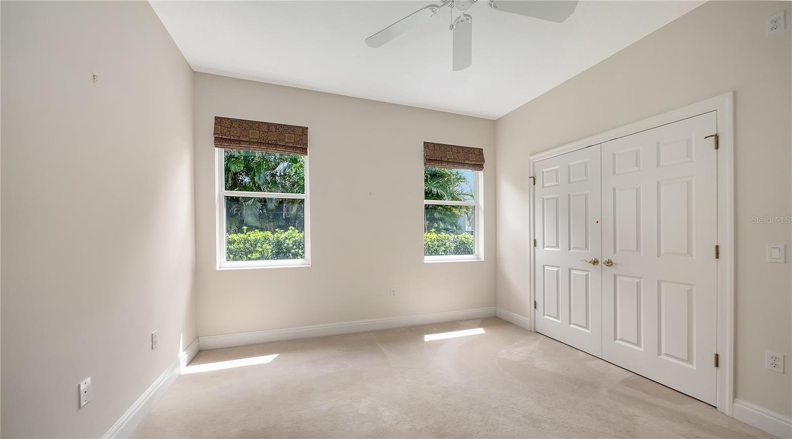 Listing photo id 36 for 3271 Alex Findlay Place