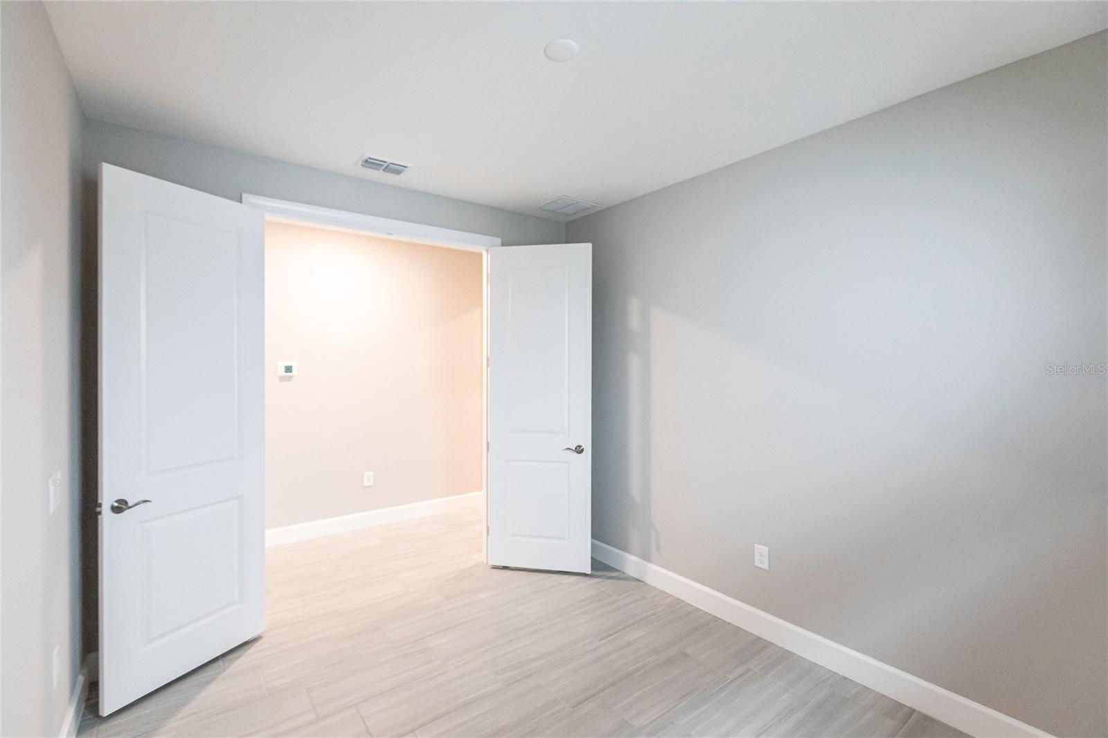 Image 19 of 44 For 5658 Silverside Pine Court