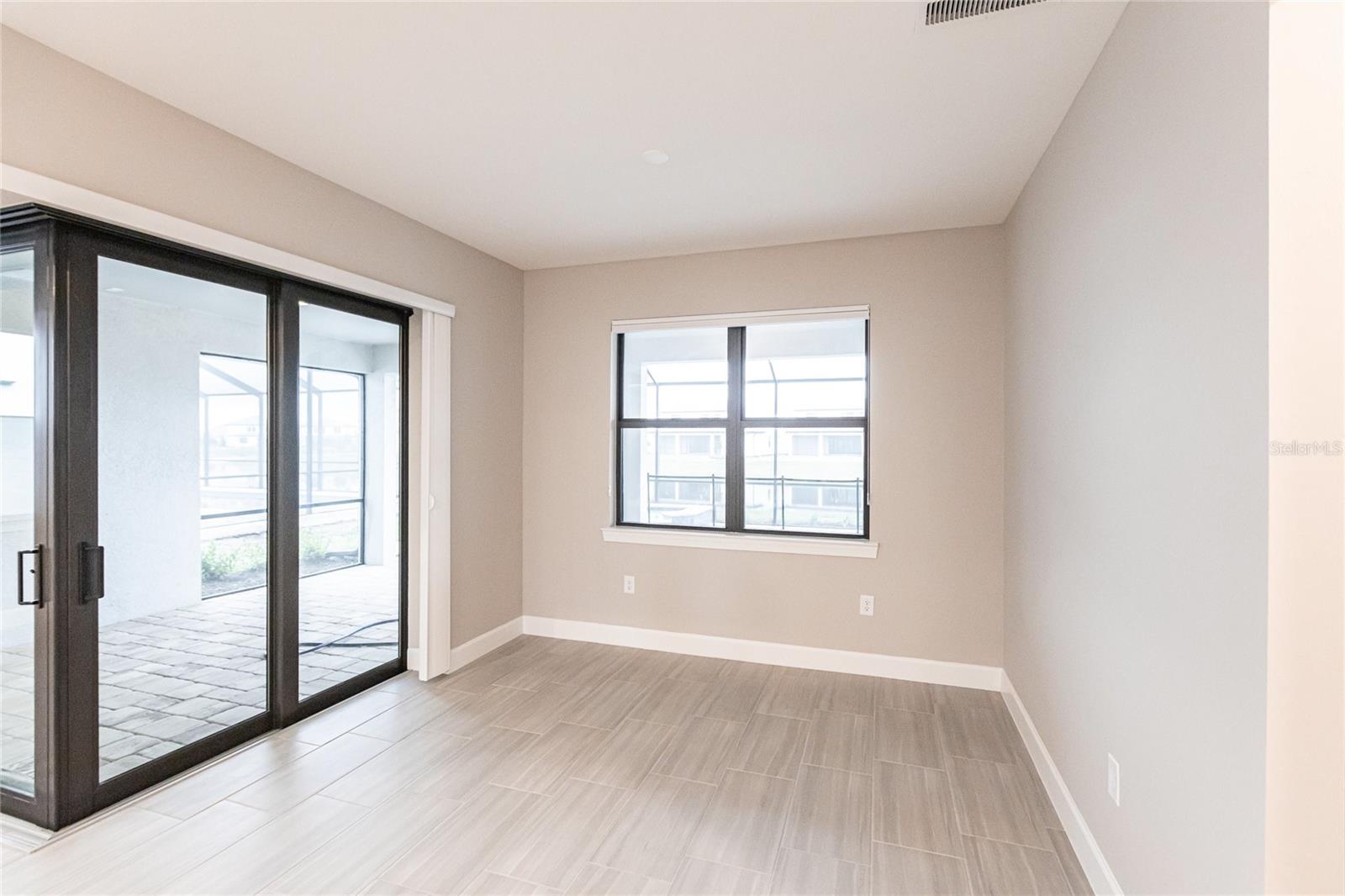 Image 27 of 44 For 5658 Silverside Pine Court