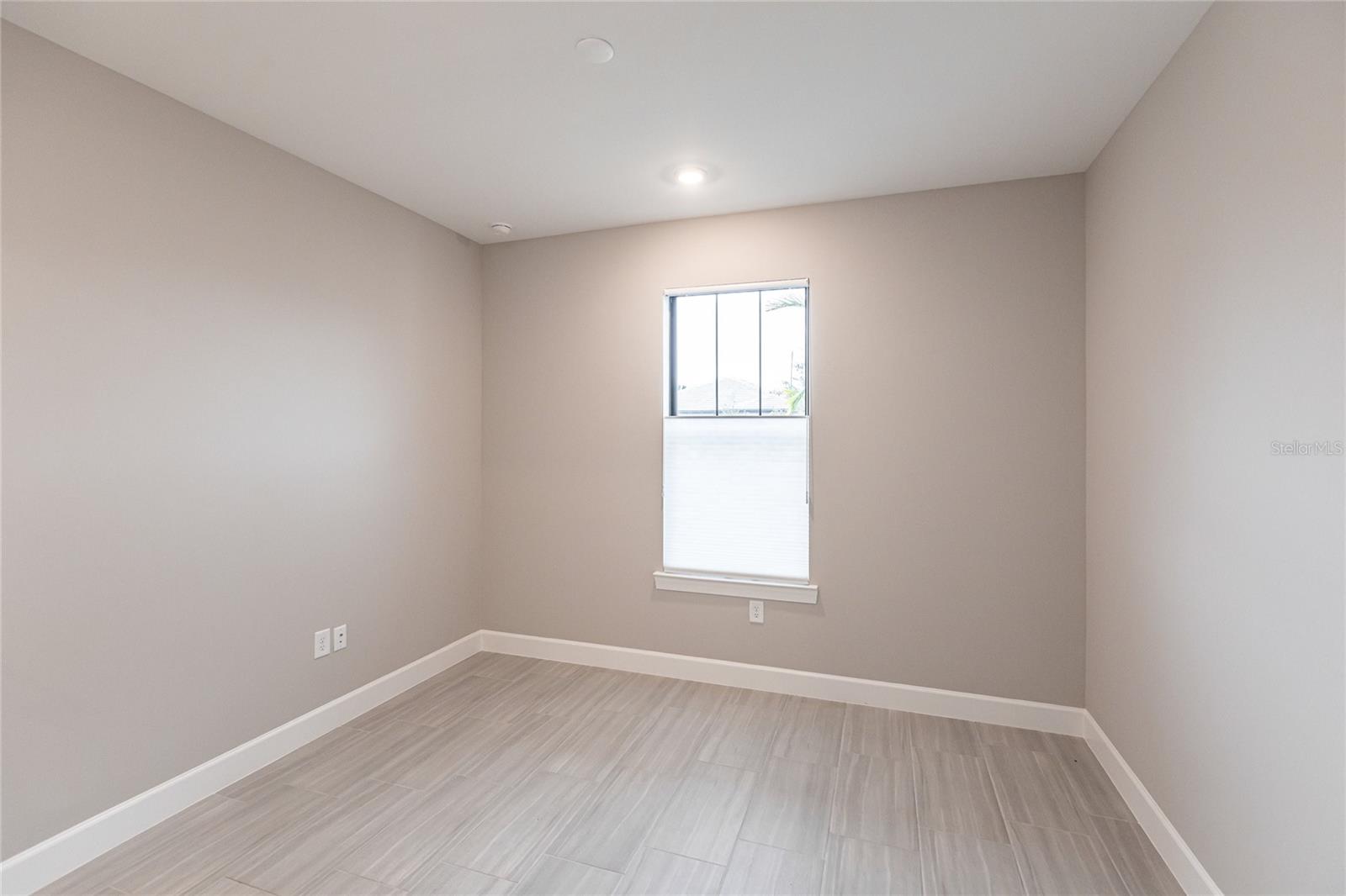 Image 29 of 44 For 5658 Silverside Pine Court