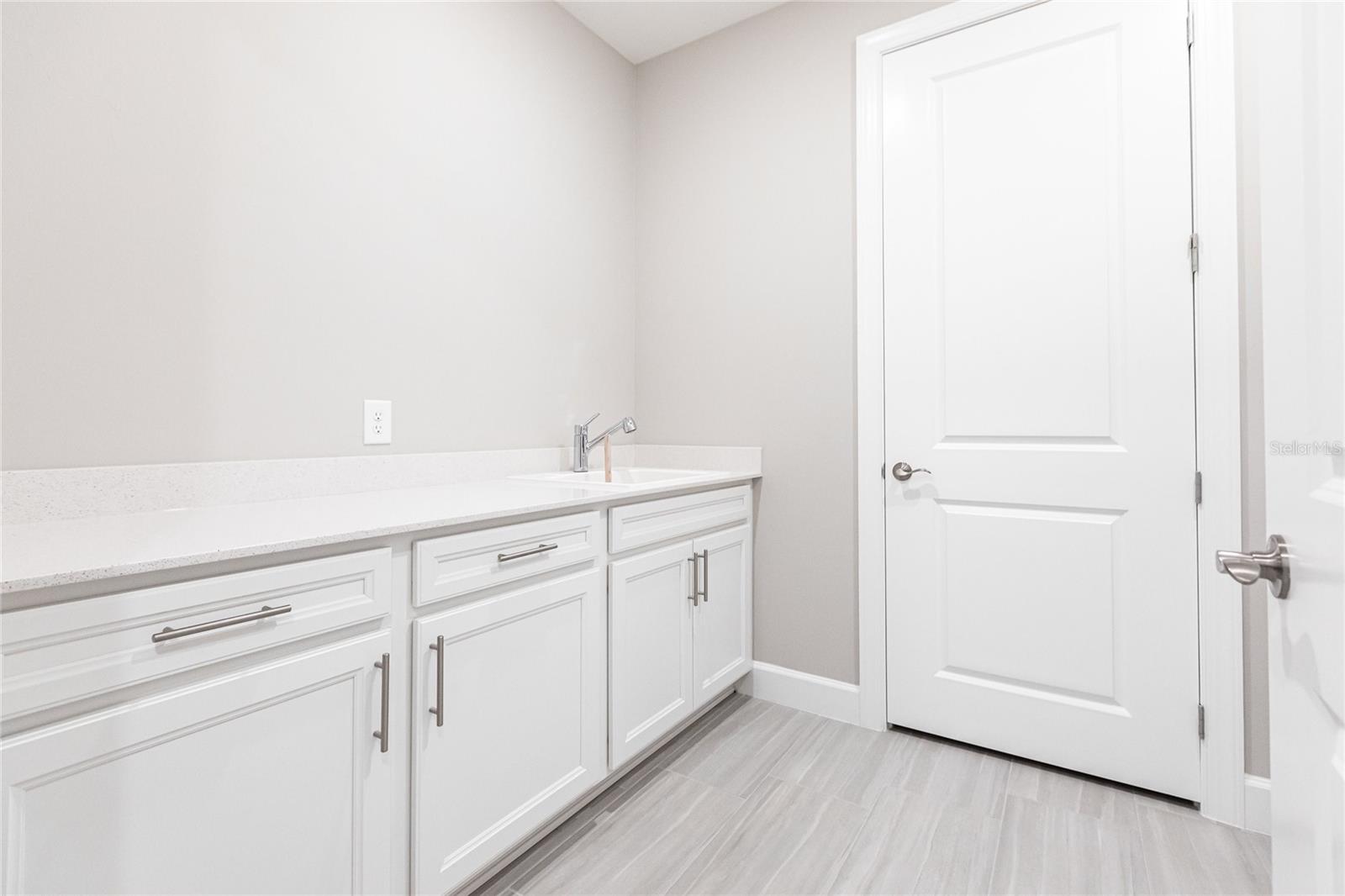 Image 37 of 44 For 5658 Silverside Pine Court