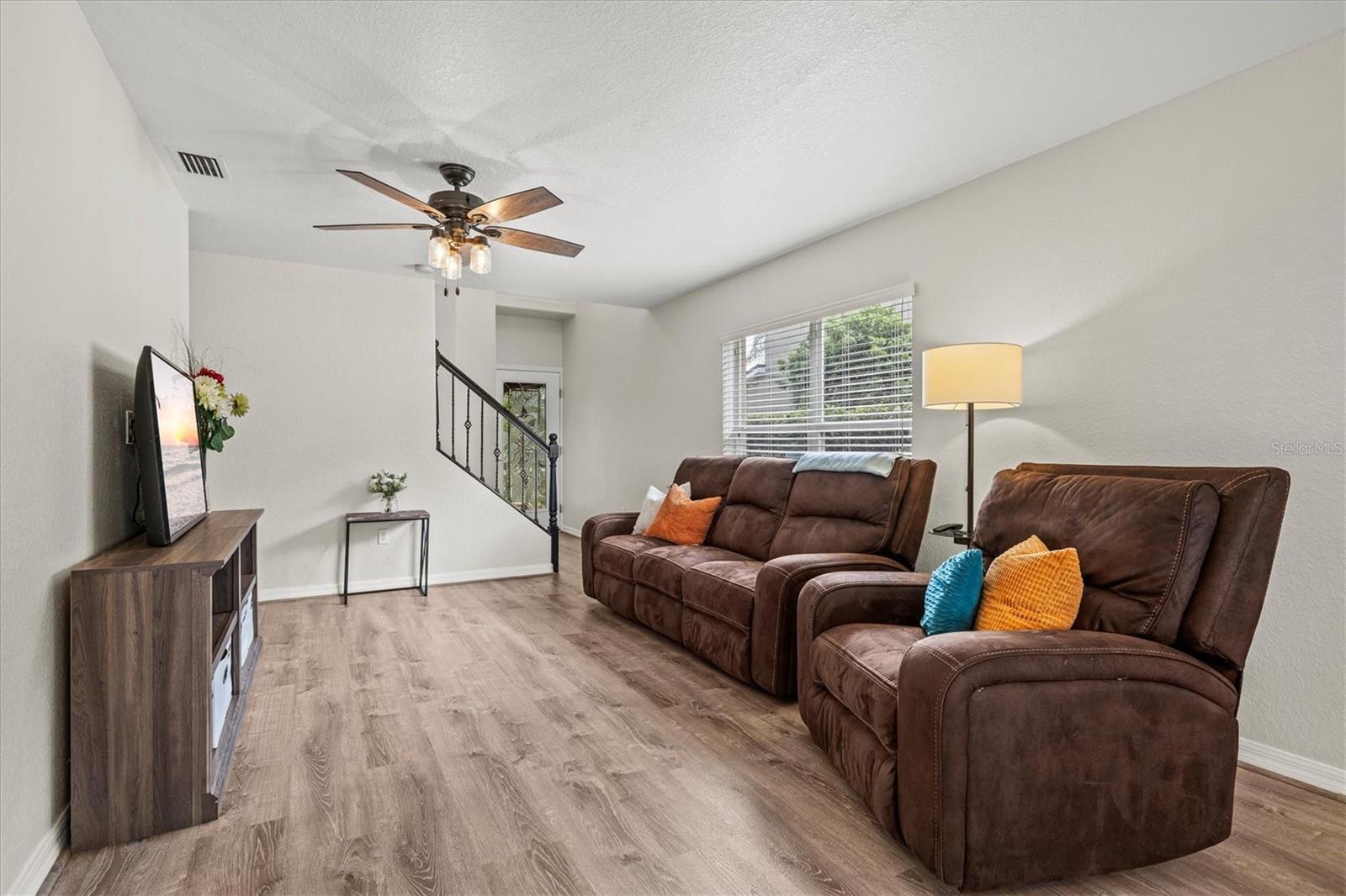 Image 11 of 90 For 7121 Chatum Light Run