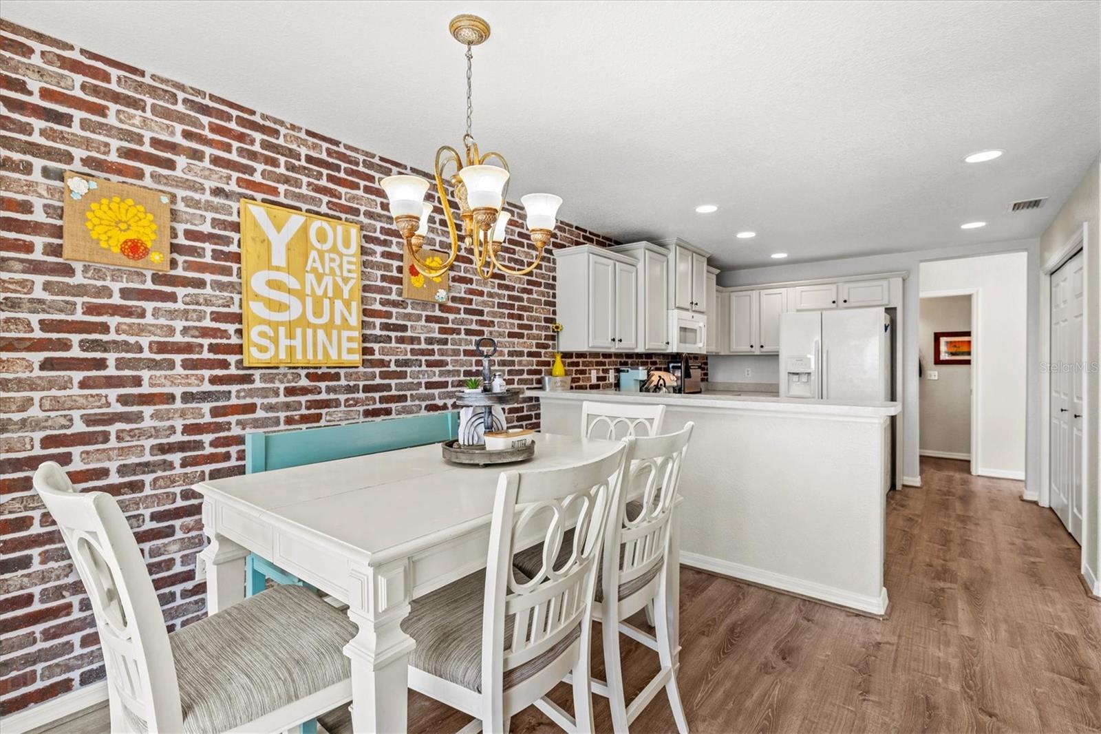 Image 16 of 90 For 7121 Chatum Light Run