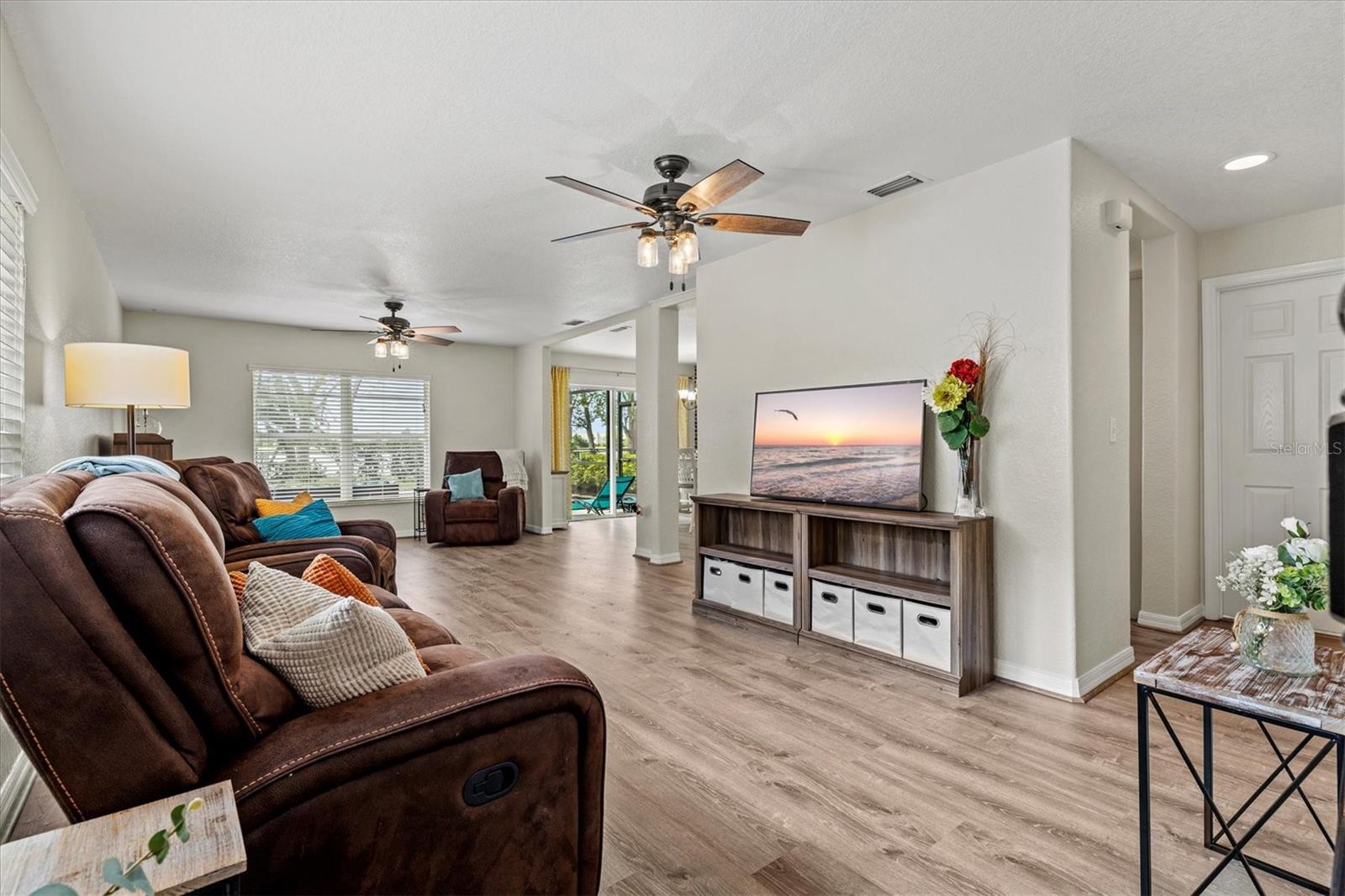 Image 8 of 90 For 7121 Chatum Light Run