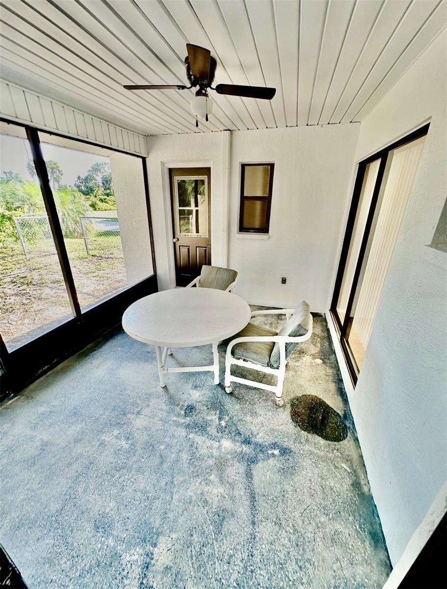 Image 13 of 16 For 9271 Tacoma Avenue B