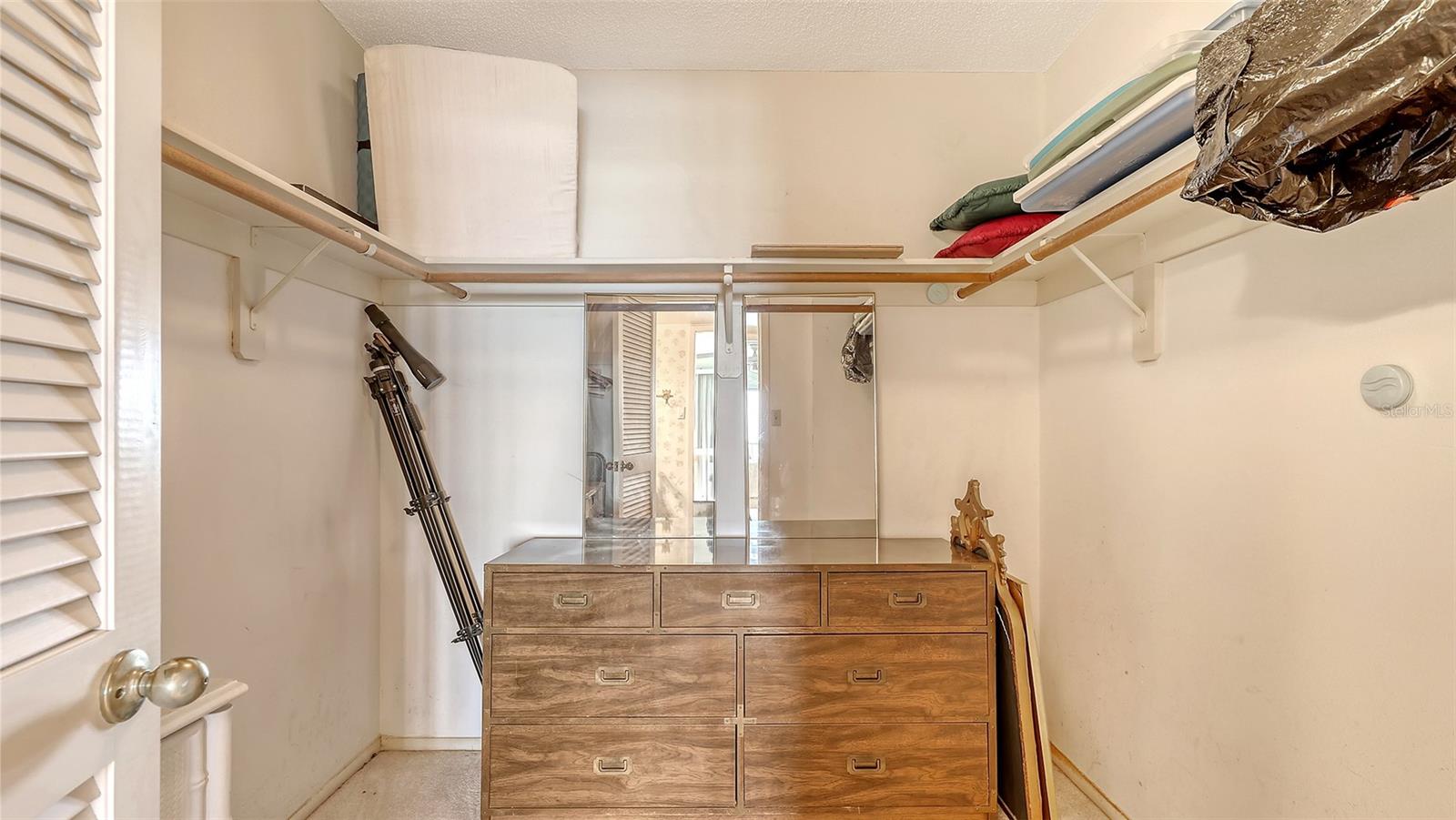 Image 20 of 69 For 9393 Midnight Pass Road P4