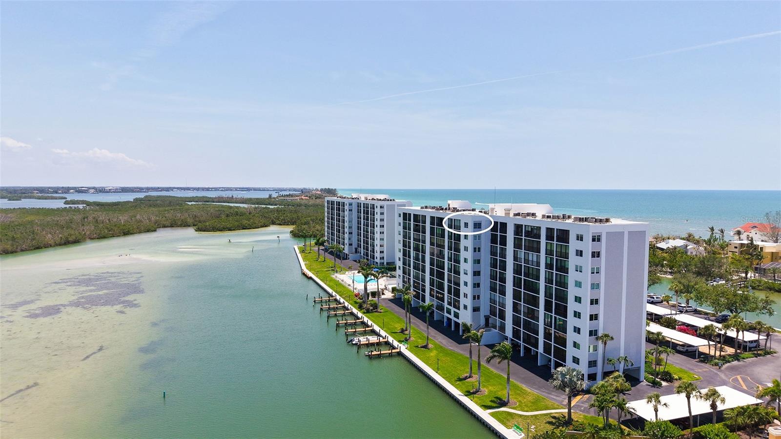 Image 29 of 69 For 9393 Midnight Pass Road P4