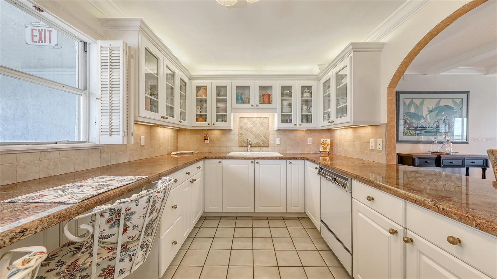 Image 3 of 69 For 9393 Midnight Pass Road P4