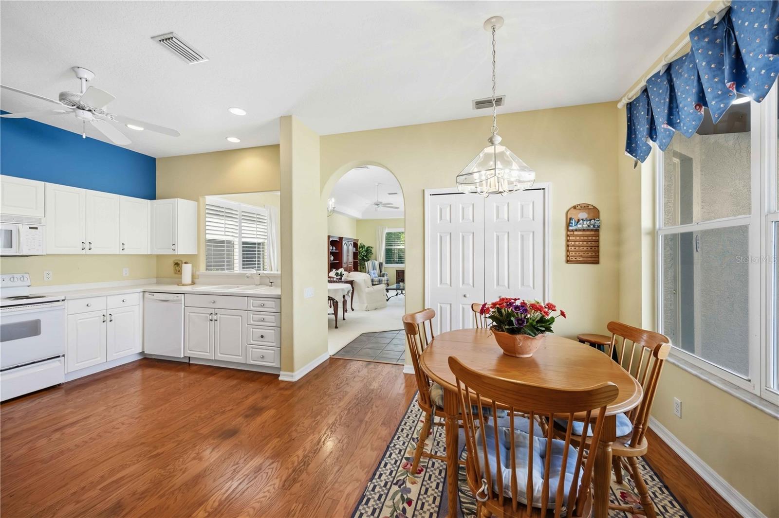 Image 14 of 48 For 3011 Woodland Fern Drive