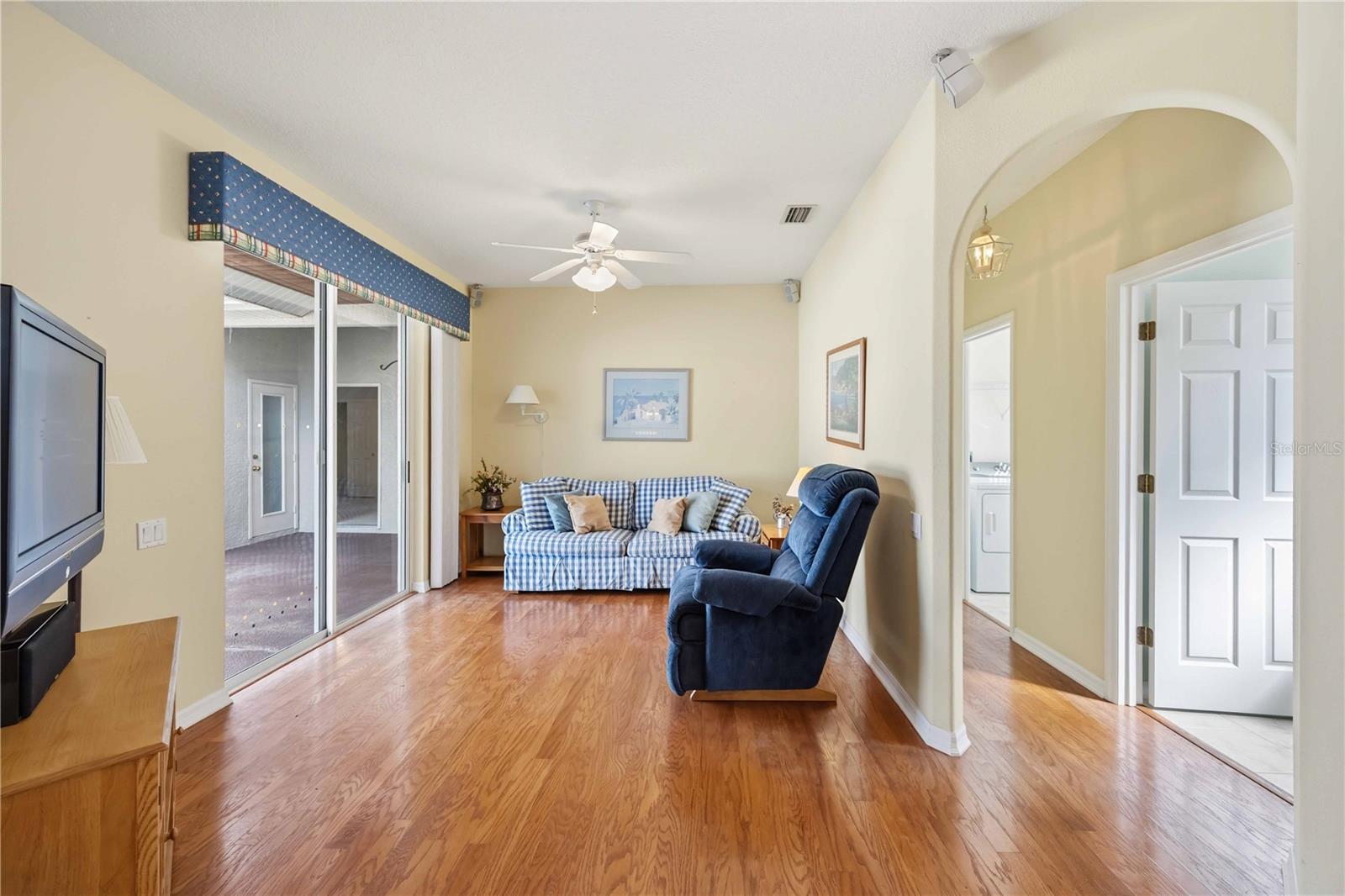 Image 16 of 48 For 3011 Woodland Fern Drive