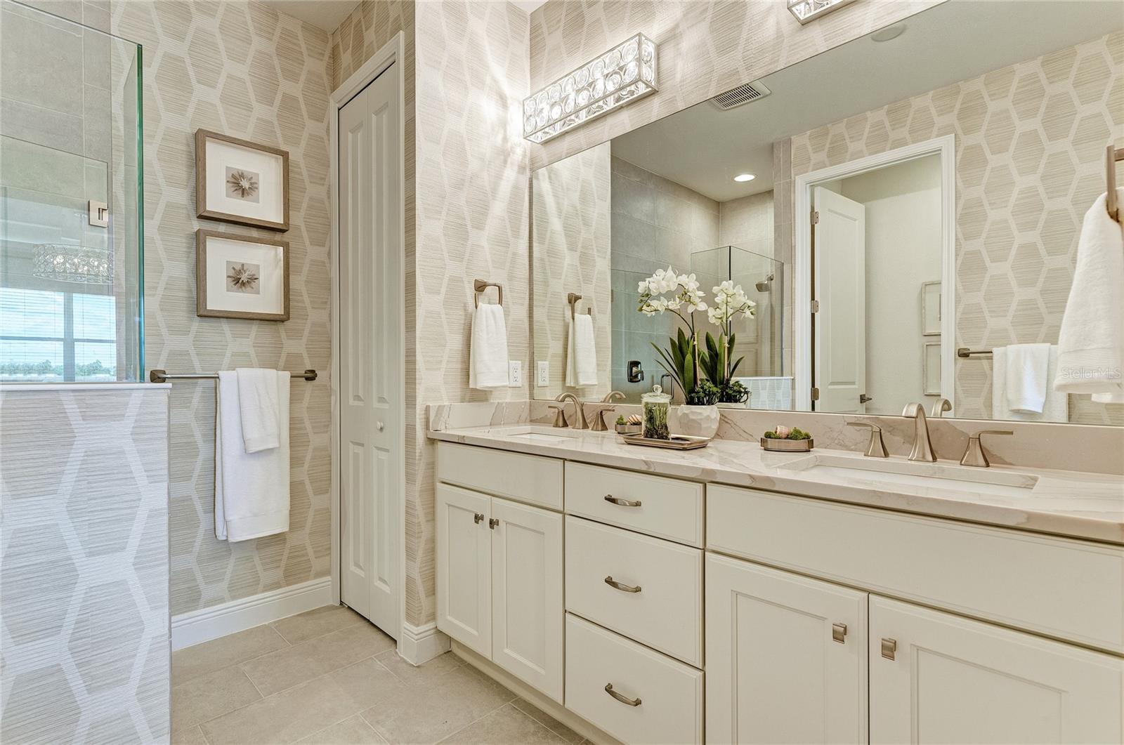 Image 19 of 35 For 260 Van Gogh Cove