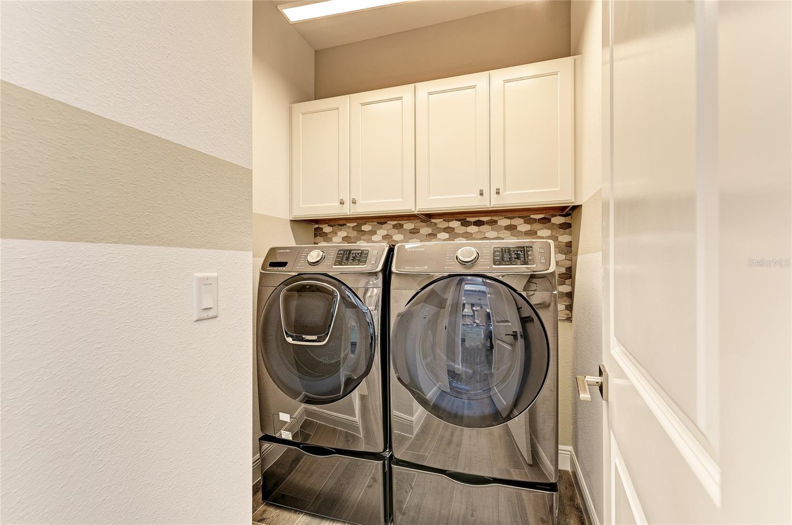 Image 25 of 35 For 260 Van Gogh Cove