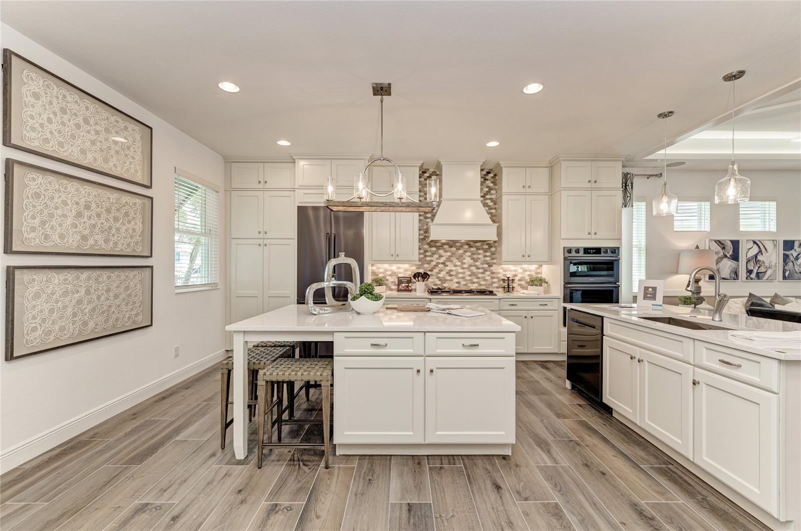 Image 6 of 35 For 260 Van Gogh Cove