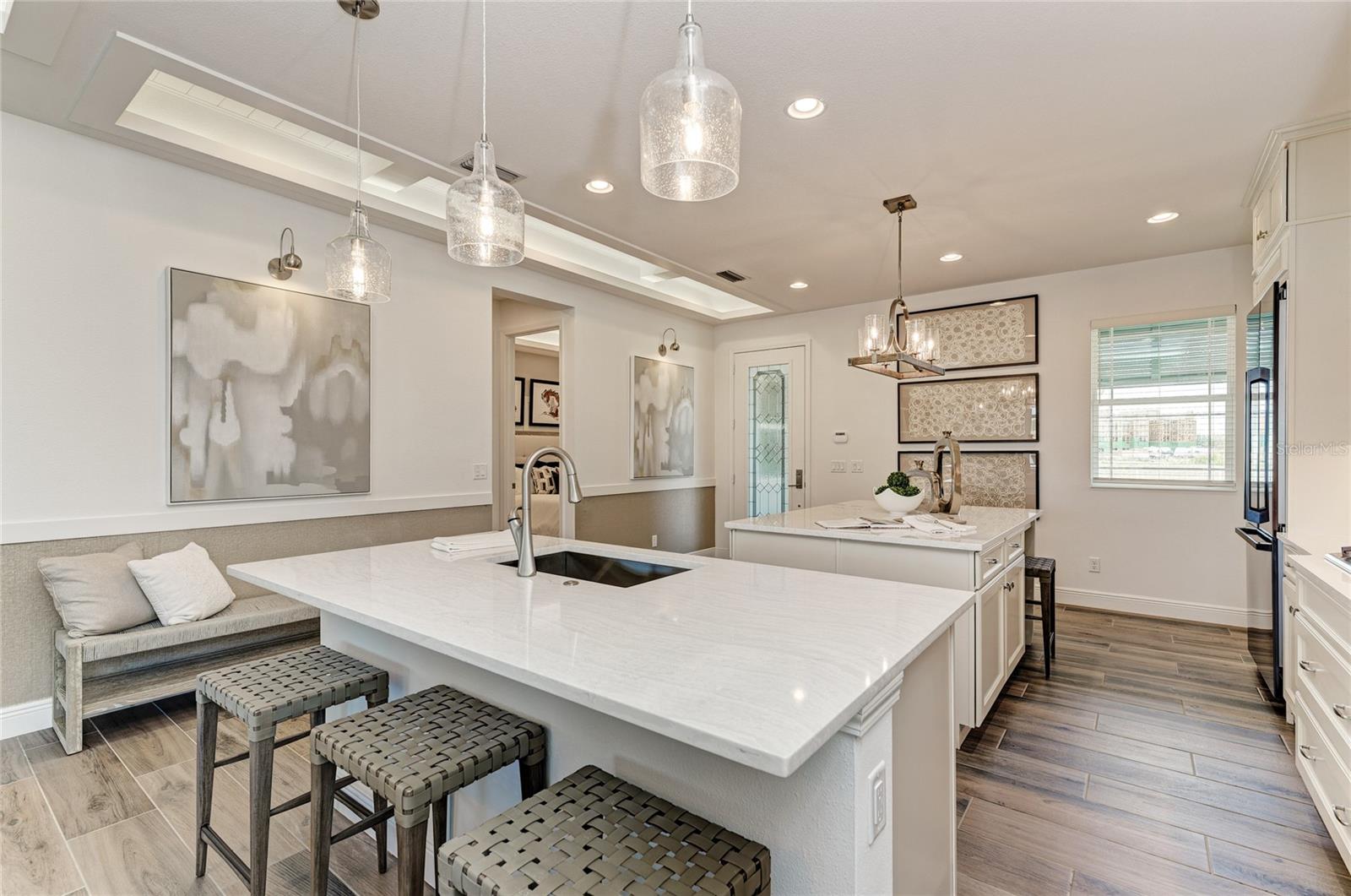 Image 7 of 35 For 260 Van Gogh Cove