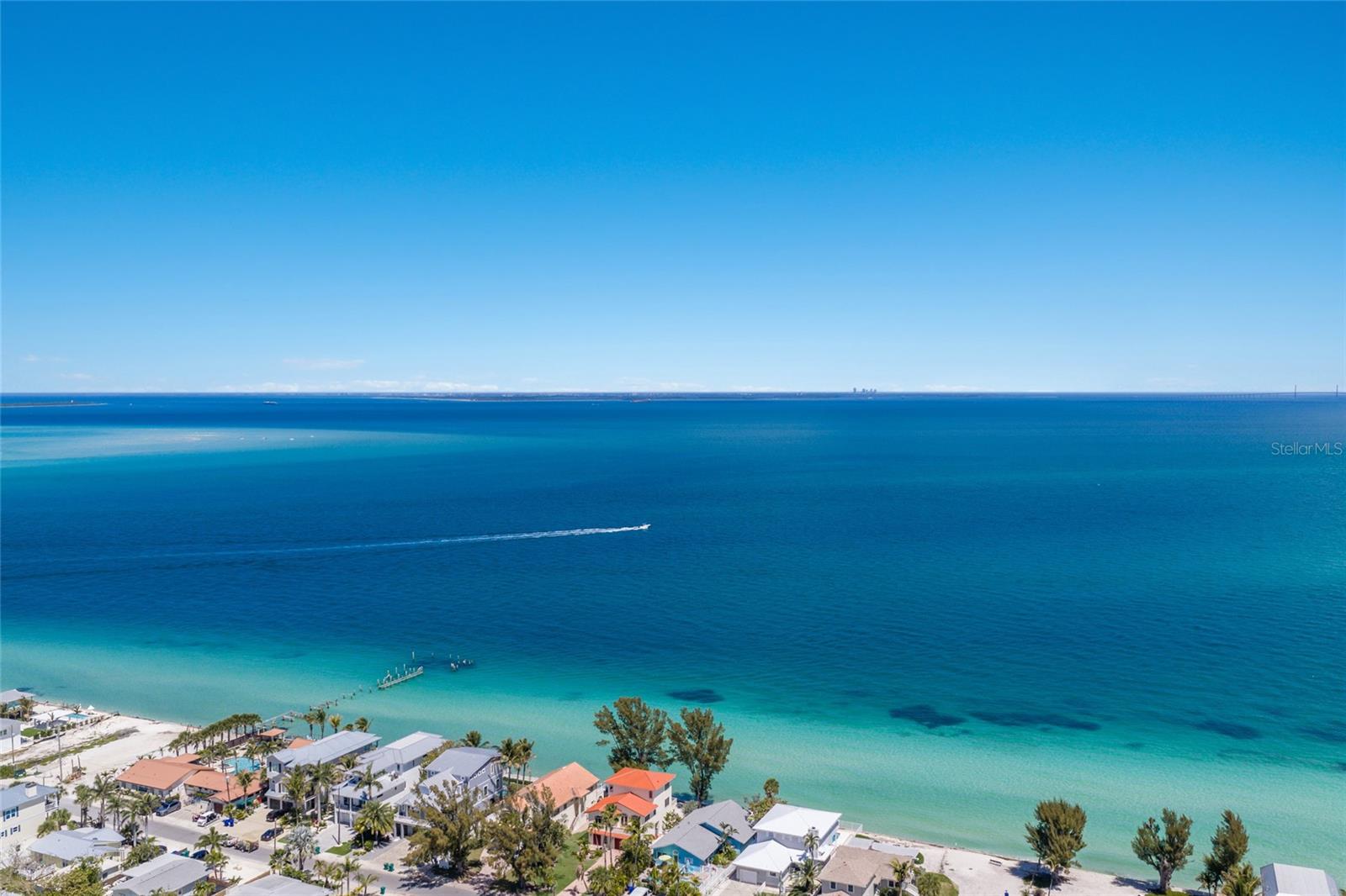 Image 29 of 37 For 889 Shore Drive