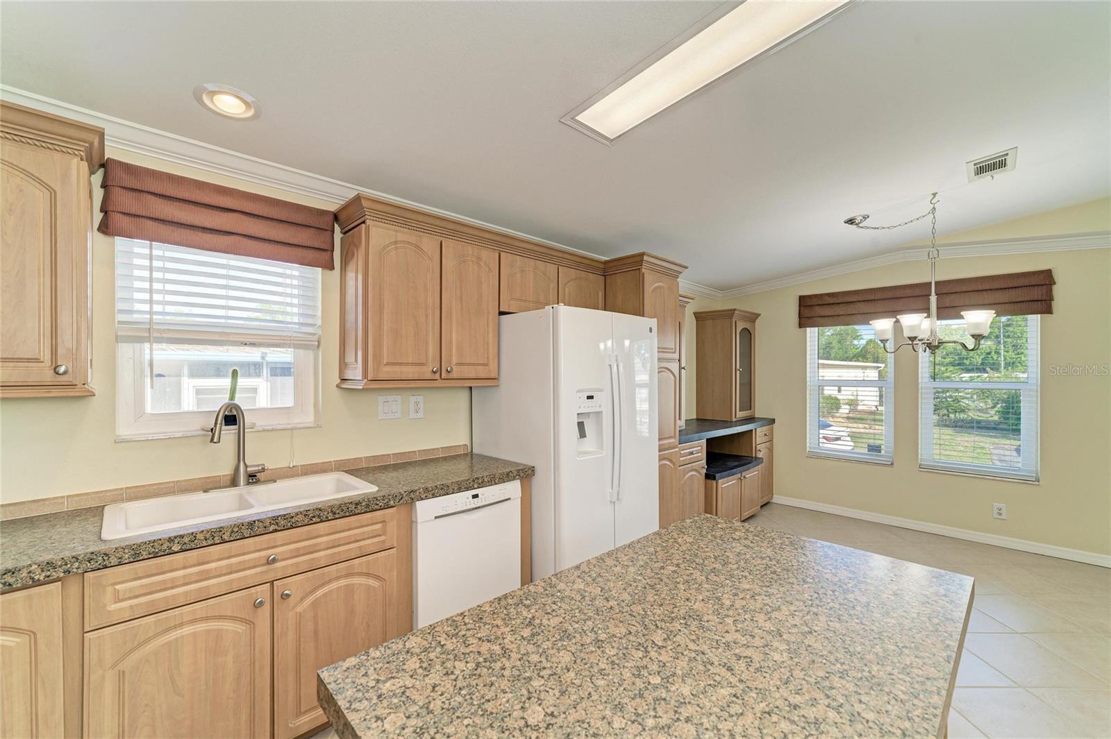 Image 25 of 66 For 5316 53rd Avenue E A23