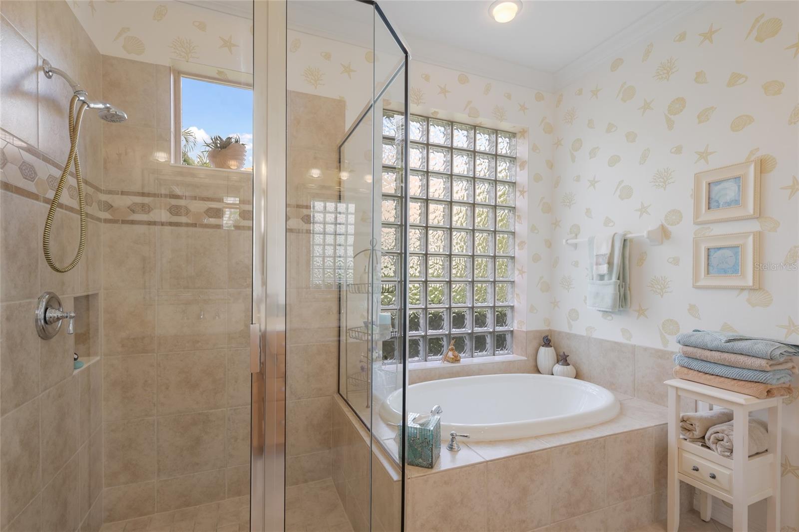 Image 23 of 51 For 11709 Strandhill Court