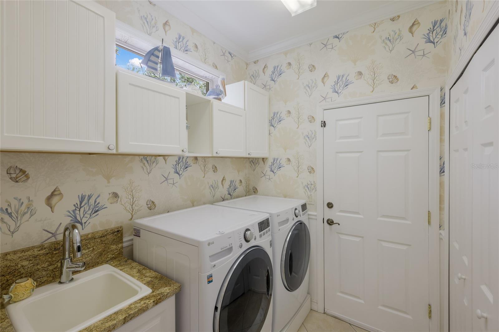 Image 28 of 51 For 11709 Strandhill Court