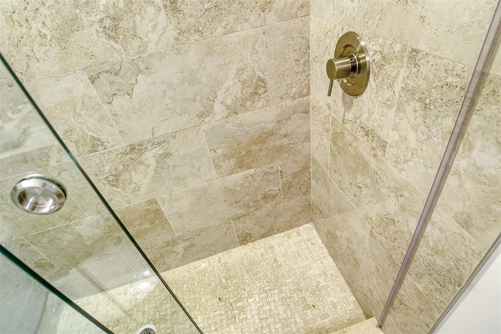 Image 16 of 60 For 3545 Longmeadow  23