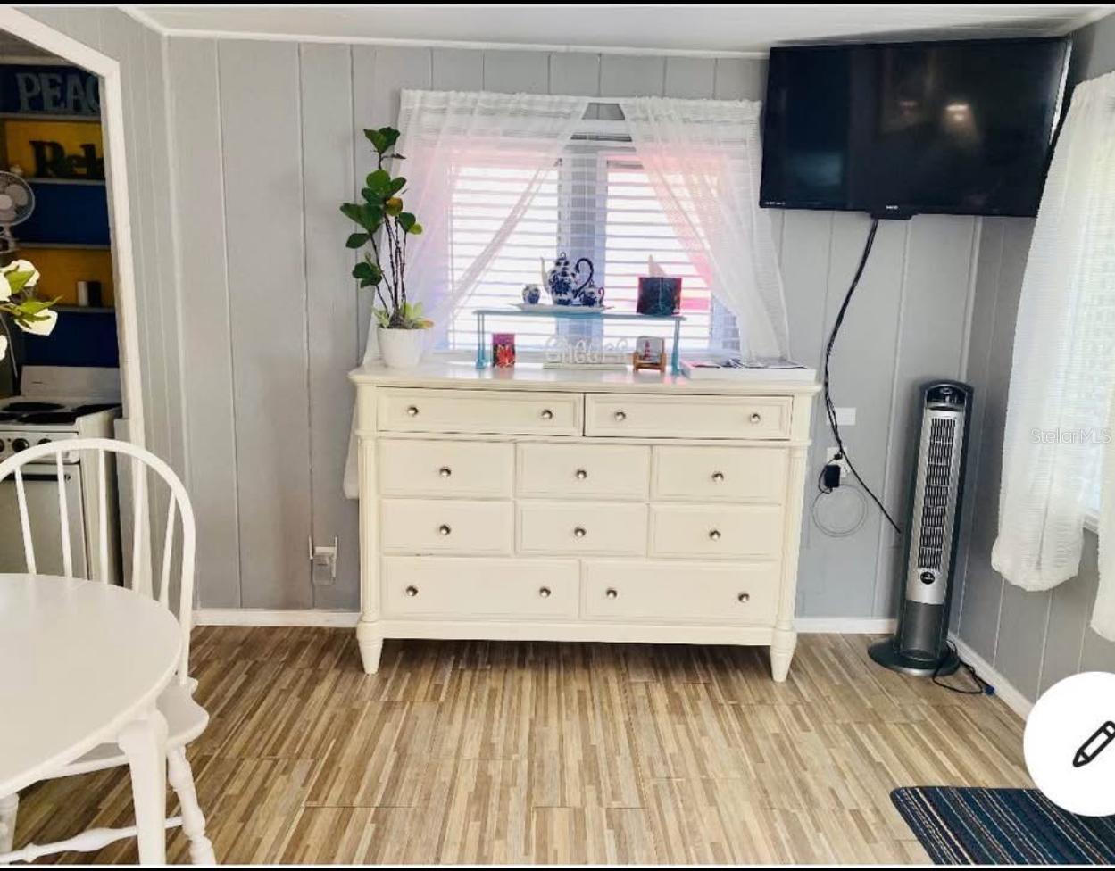 Image 9 of 66 For 1760 Wisconsin Lane