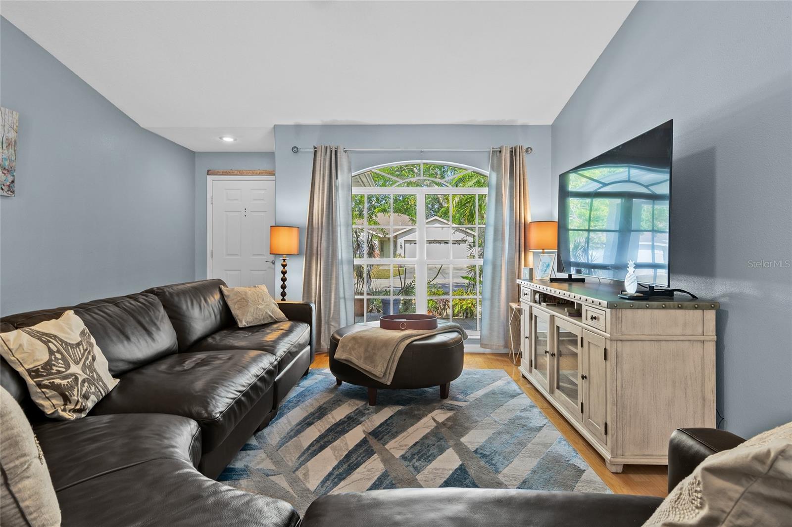 Image 10 of 37 For 2718 Feiffer Circle