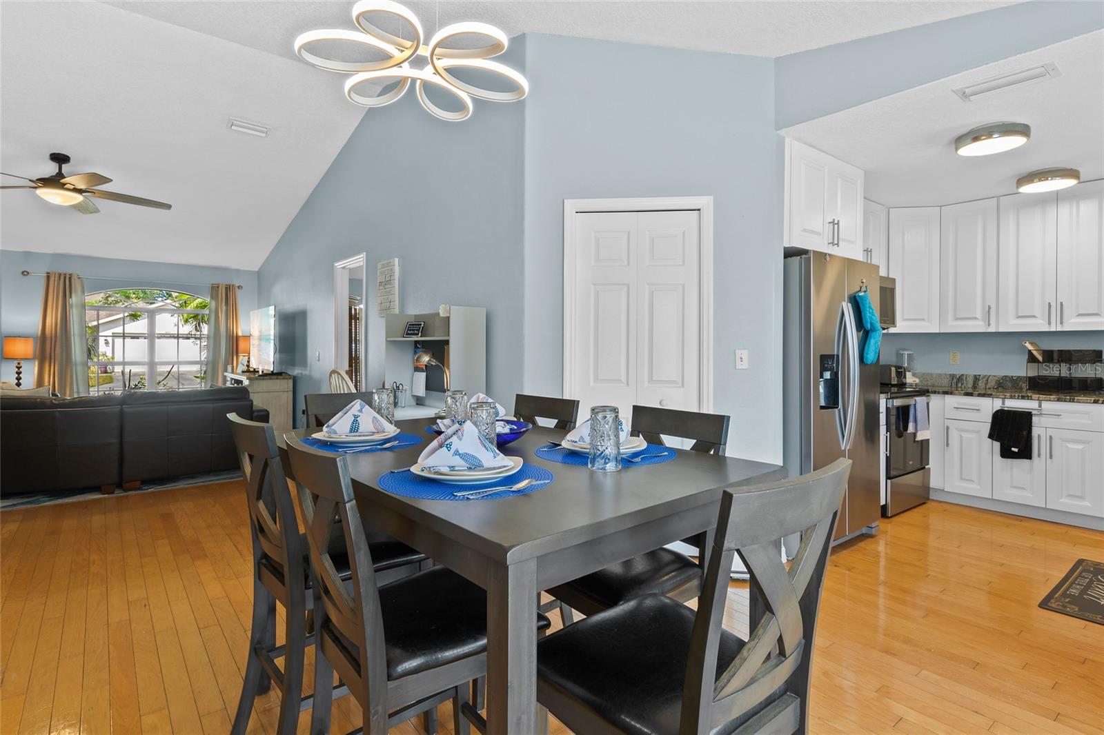 Image 14 of 37 For 2718 Feiffer Circle